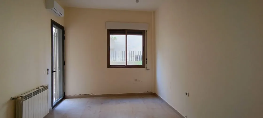 Spacious Apartment with Garden for Sale in Kfarhbeib — الصورة 4