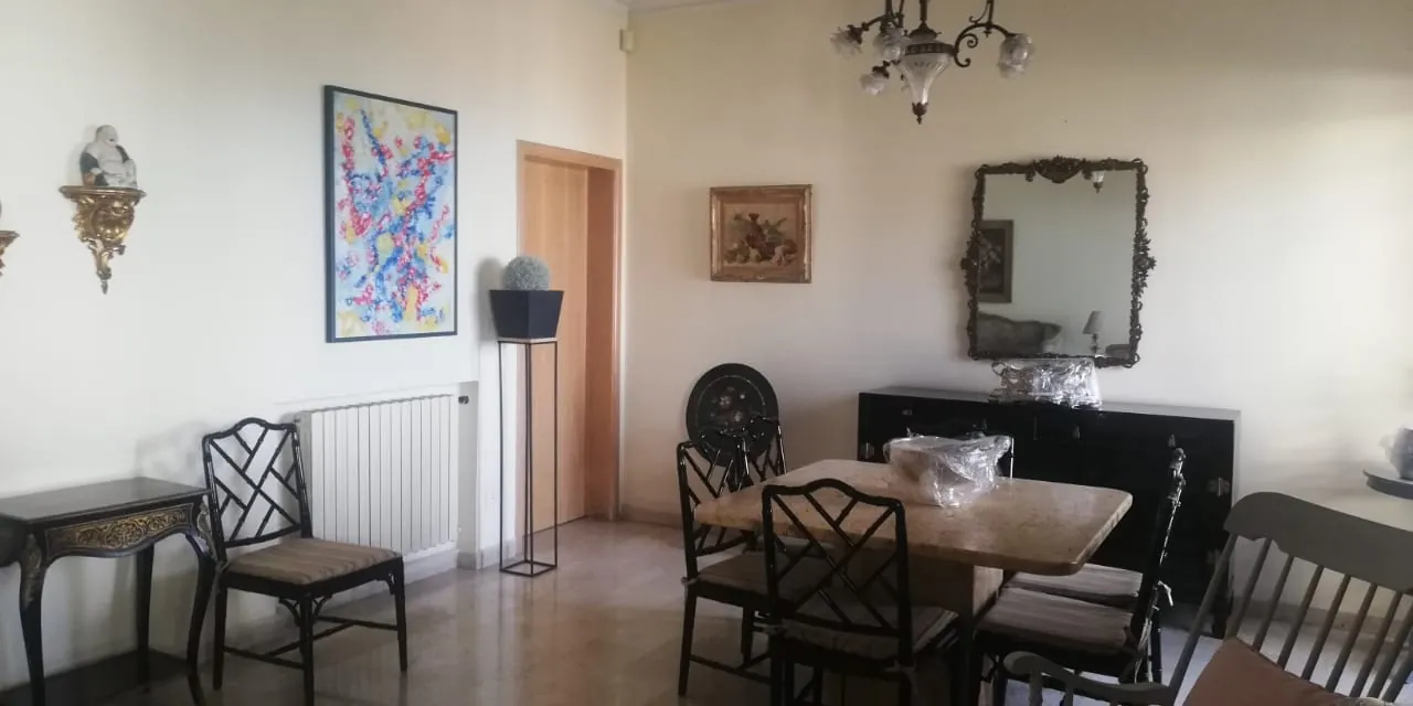 Spacious Apartment With Terrace And Garden for Rent In Mtyaleb — الصورة 3