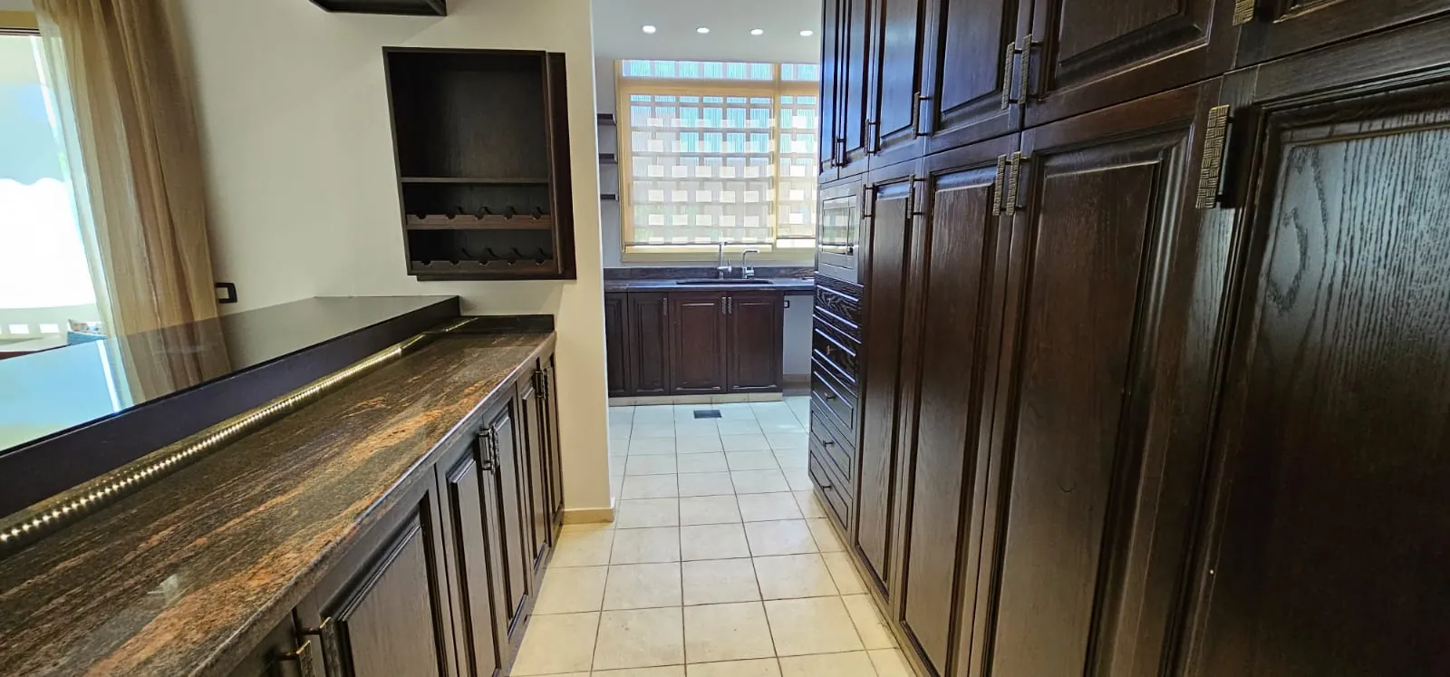 Semi-Furnished Apartment for Rent In Adma — الصورة 4
