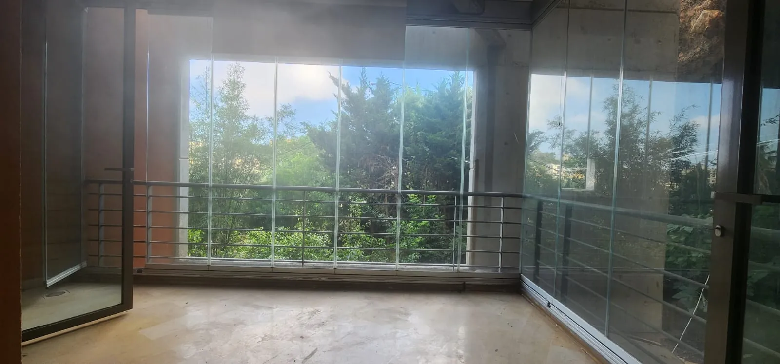Fully Furnished Apartment for Rent in Yarzeh — الصورة 2