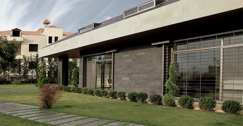 Spacious Villa On A Land for Sale In Ain Alak, Metn — الصورة 3