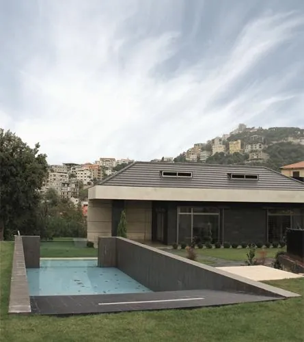 Spacious Villa On A Land for Sale In Ain Alak, Metn — الصورة 4