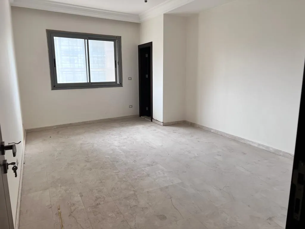 4-Bedroom Apartment for Sale In a Prime Location in Jnah — photo 3
