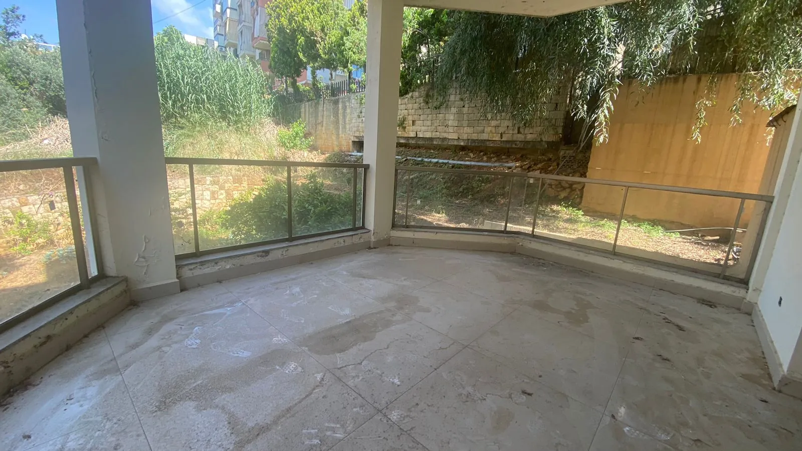 Spacious Apartment With Terrace for Sale in Dik El Mehdi — الصورة 10