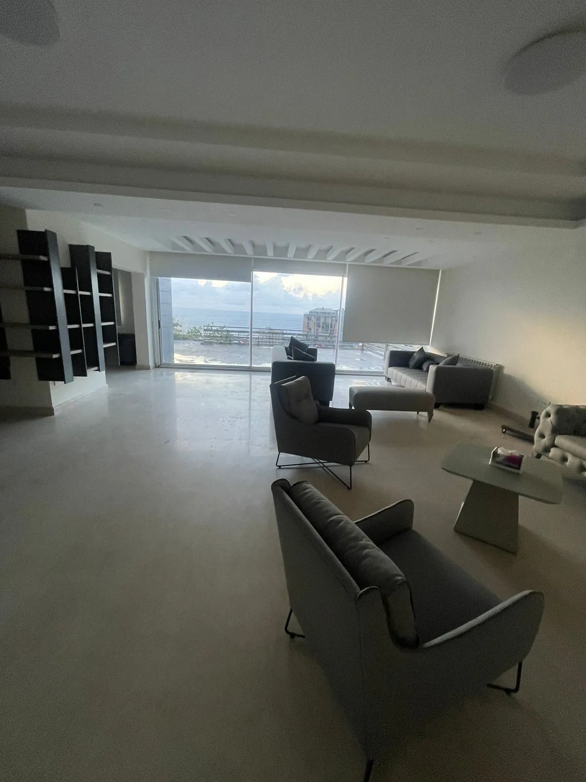 Spacious Modern And Furnished Apartment With Terrace for Rent In Sahel Alma — الصورة 10