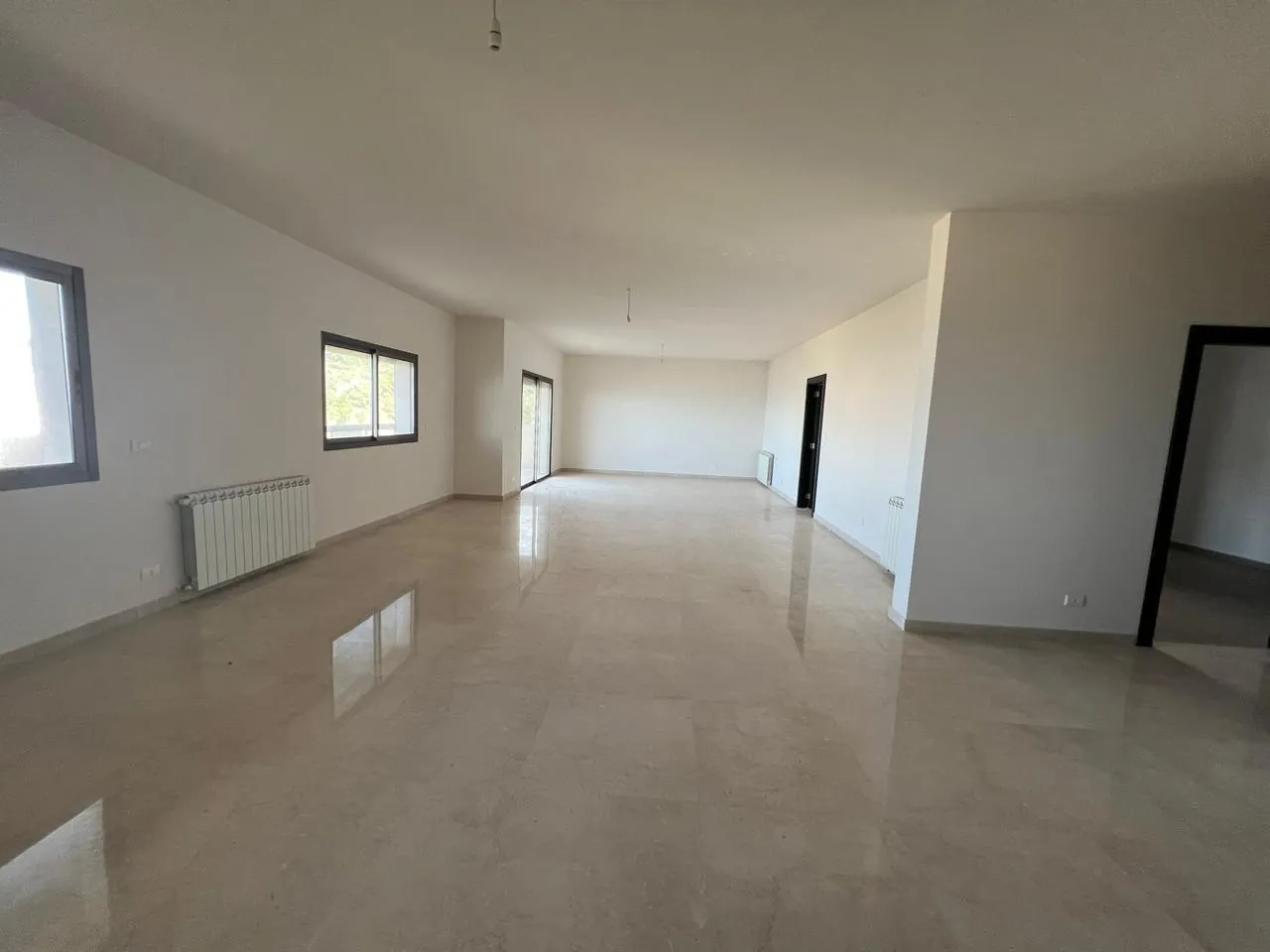 Lovely Deluxe Apartment With Panoramic Seaview for Sale In Kfarhbeib — الصورة 2