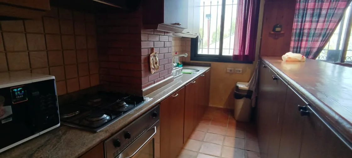 Fully Decorated Chalet With Garden for Rent in Mzar- Kfarzebian — الصورة 6
