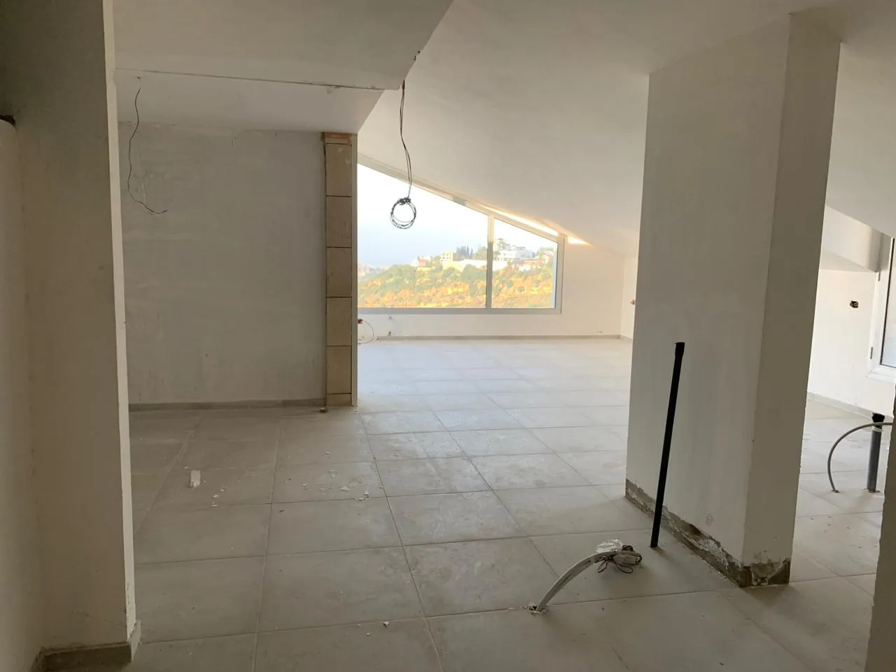 Spacious Duplex With Terrace for Sale In Monteverde — الصورة 2
