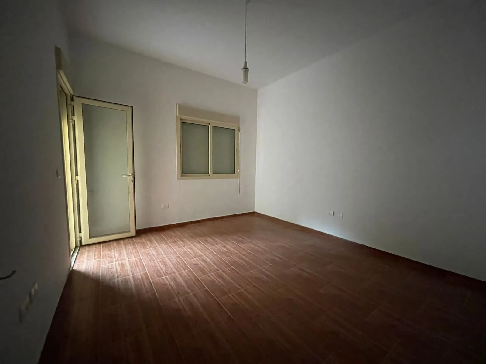 Spacious Duplex With Roof And Terrace for Sale In Baabdat — الصورة 4