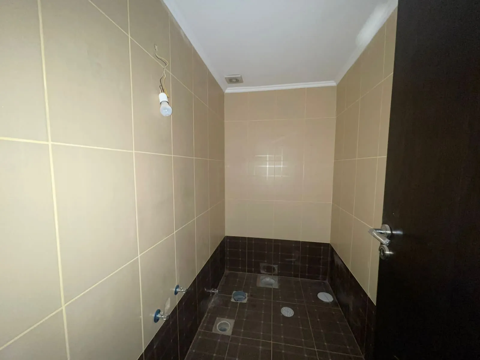 Spacious Duplex With Roof And Terrace for Sale In Baabdat — الصورة 8
