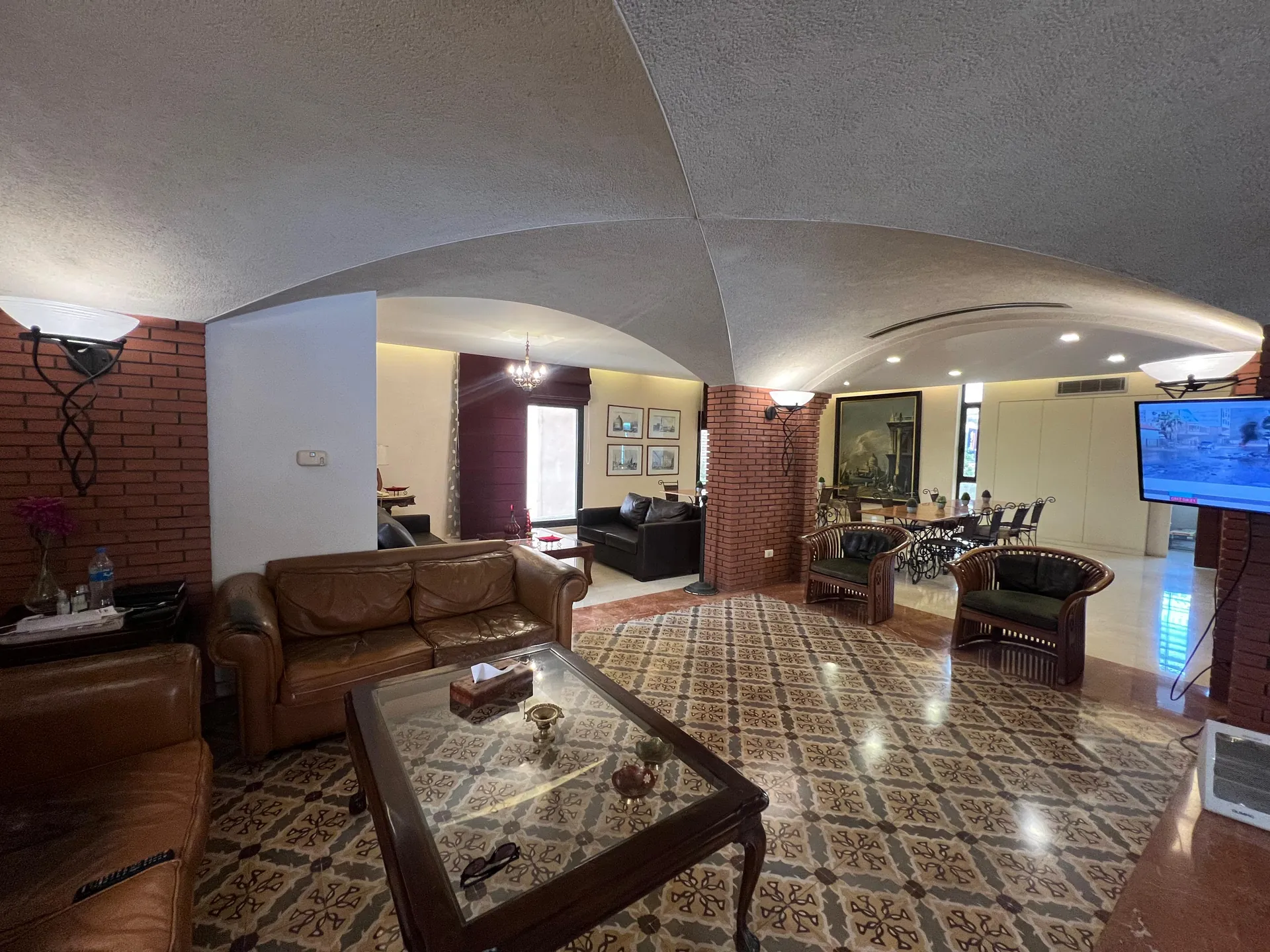 Fully Furnished and Functional Hotel for Sale in Kfarhbeib Ghazir — الصورة 2