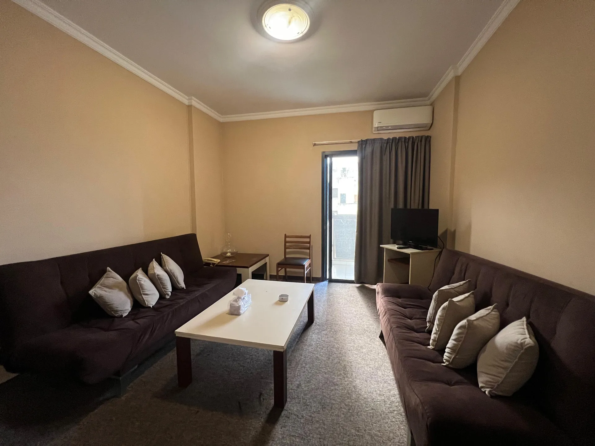 Fully Furnished and Functional Hotel for Sale in Kfarhbeib Ghazir — الصورة 7