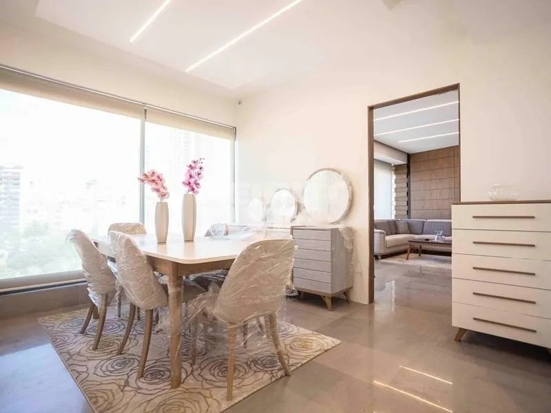 3-Bedroom Apartment with Terrace for Rent In Achrafieh, Sioufi — الصورة 3