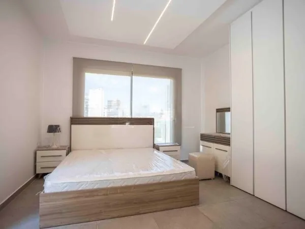 3-Bedroom Apartment with Terrace for Rent In Achrafieh, Sioufi — الصورة 5