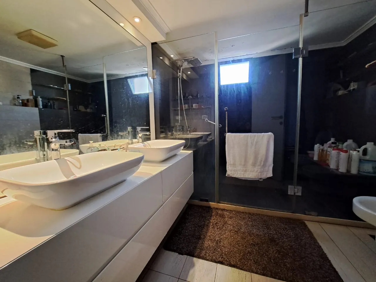 Spacious Apartment for Sale in Bouchrieh — الصورة 8