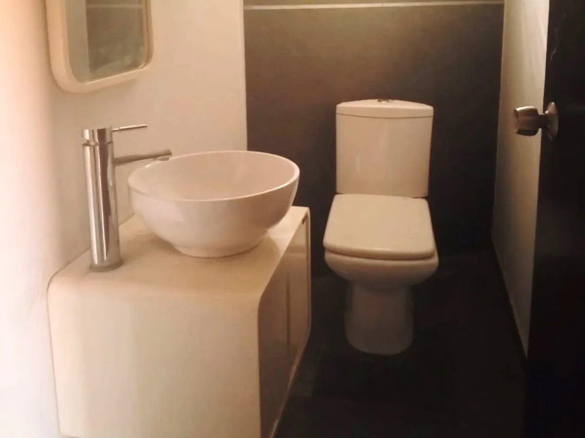 Spacious Office for Sale in Prime location in Jounieh — الصورة 6