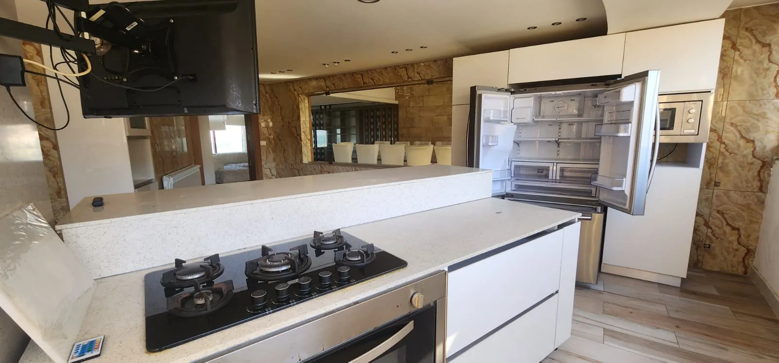 Spacious Fully Furnished Duplex With Great View for Sale In Louaize — الصورة 10