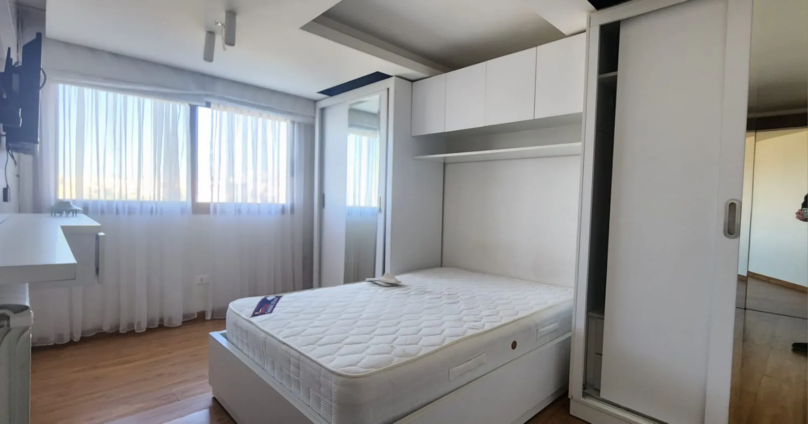 Spacious Fully Furnished Duplex With Great View for Sale In Louaize — الصورة 4