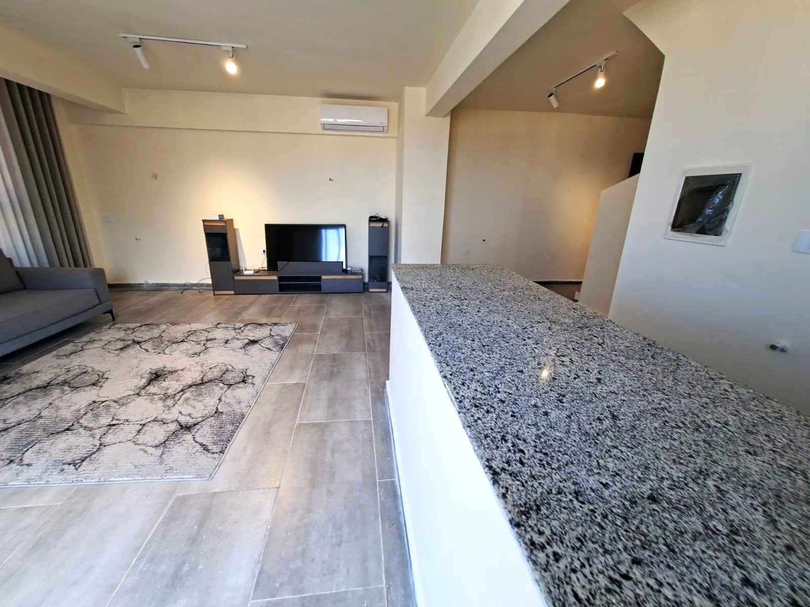 3-Bedroom Duplex Apartment for Sale in Qartaboun, Jbeil — الصورة 3