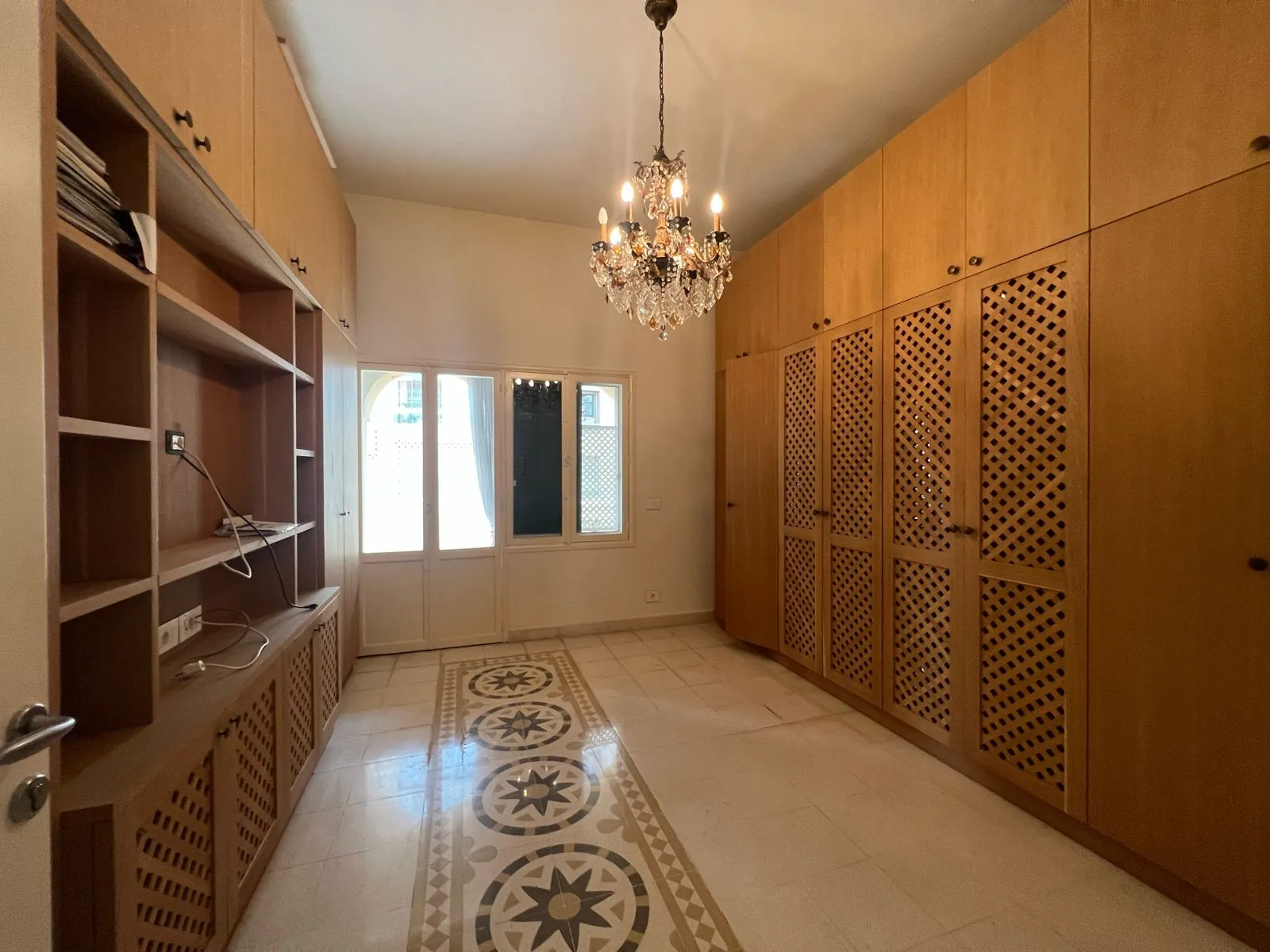 High Ceiling Vintage Apartment for Rent In Achrafieh — photo 8