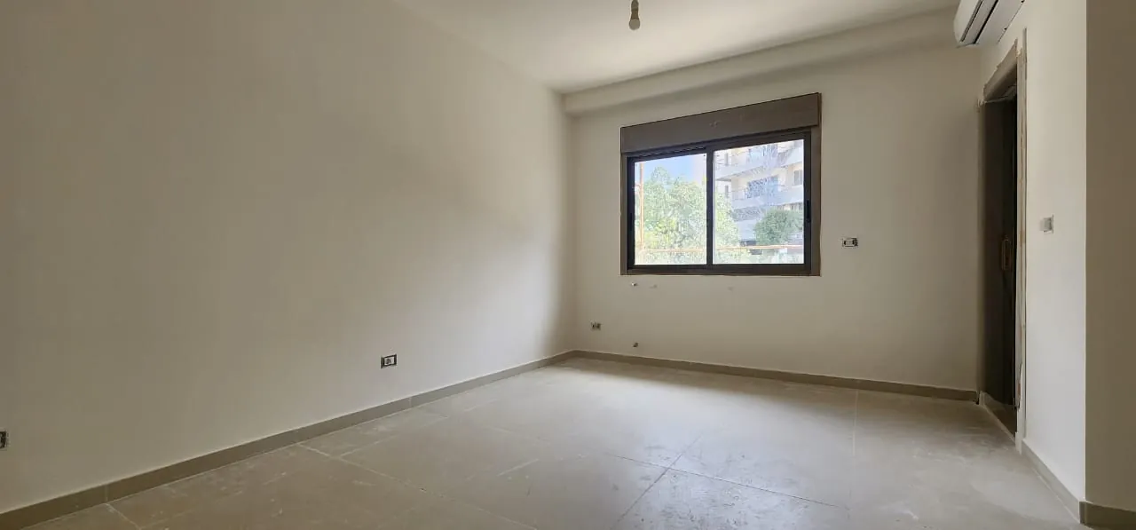 Spacious Apartment With Great Seaview for Sale In Jamhour — photo 4