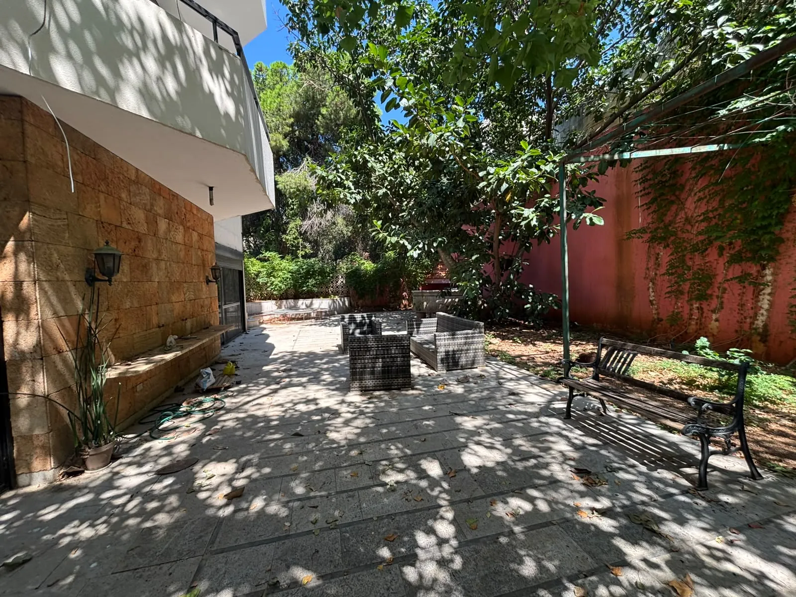 A Spacious Apartment With Terrace for Rent In Naccache