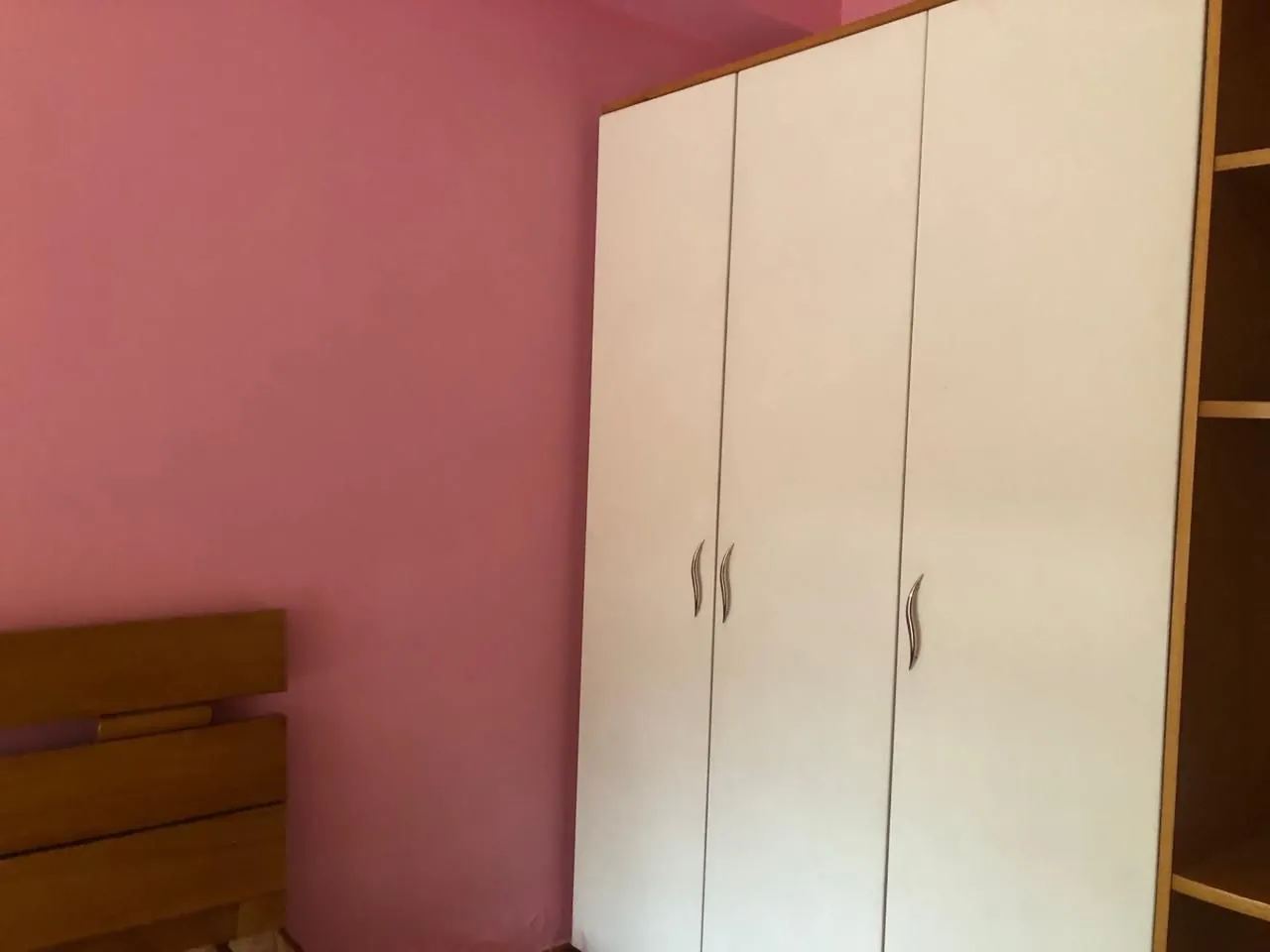 Fully Furnished Decorated Apartment With Terrace for Rent in Beit Meri — الصورة 8