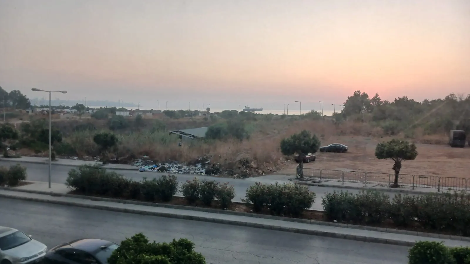 A Spacious Showroom for Rent On Dbayeh highway — الصورة 2