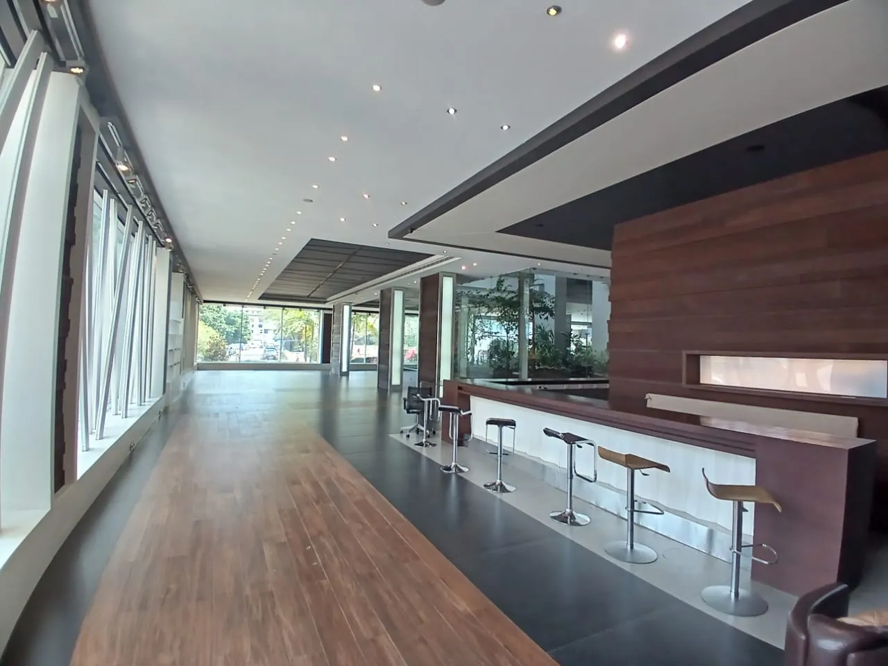 A Luxurious Spacious Lounge for Rent In Horsh Tabet — الصورة 10