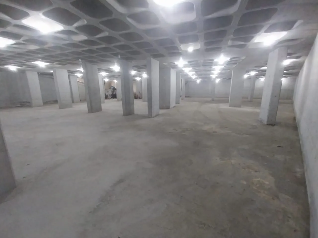 Spacious Warehouse For Rent In Naccache — الصورة 2