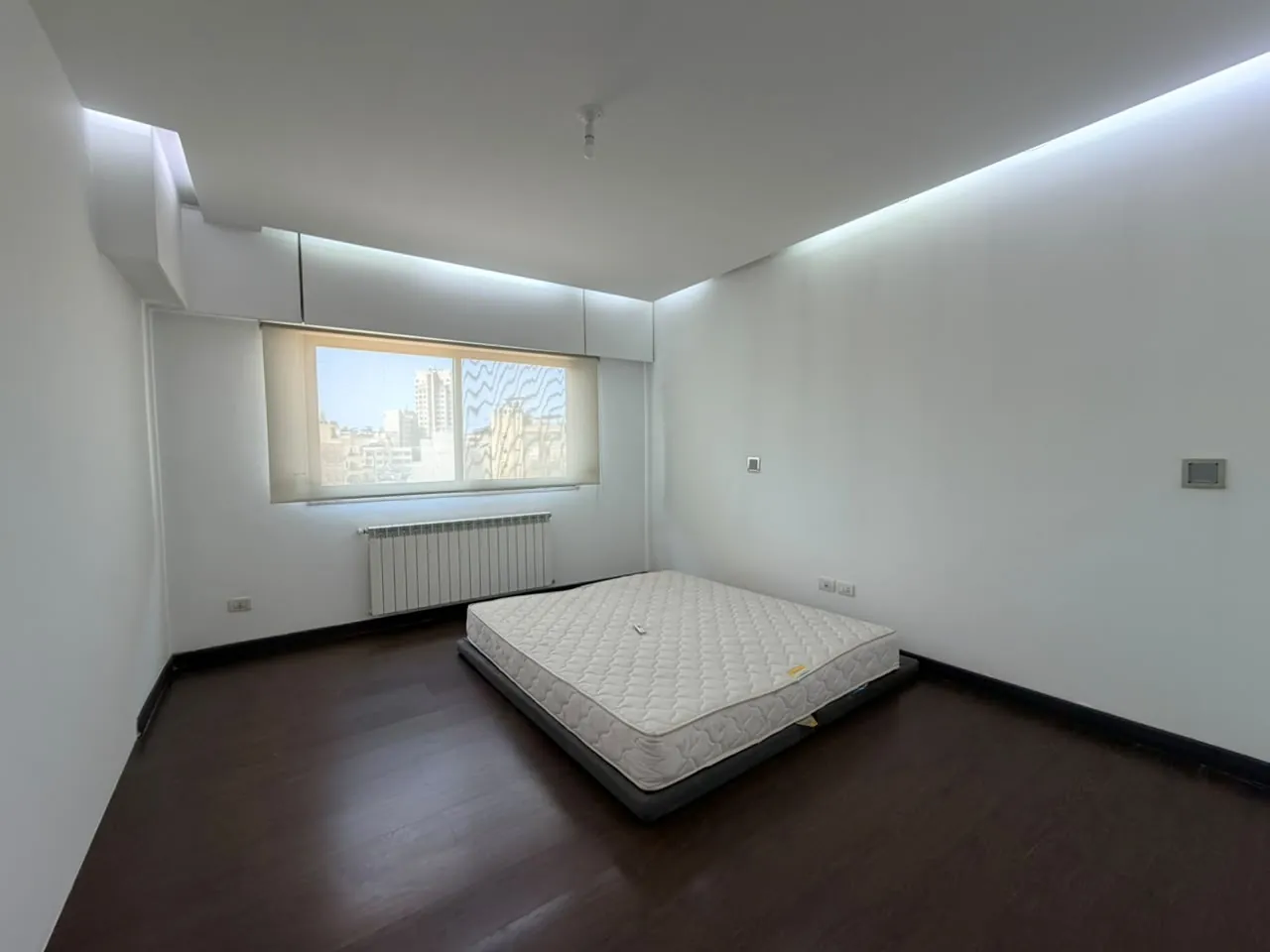 3-Bedroom Apartment for Sale In Achrafieh, Sodeco — الصورة 7