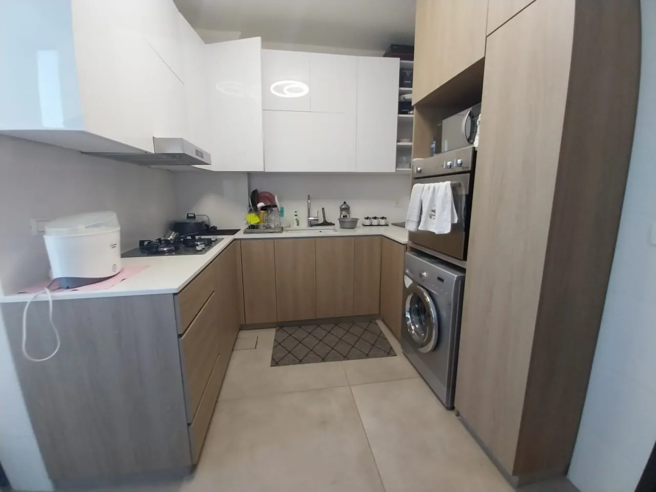 Well-Decorated Apartment For Sale in A Prime Location In Naccache — الصورة 2