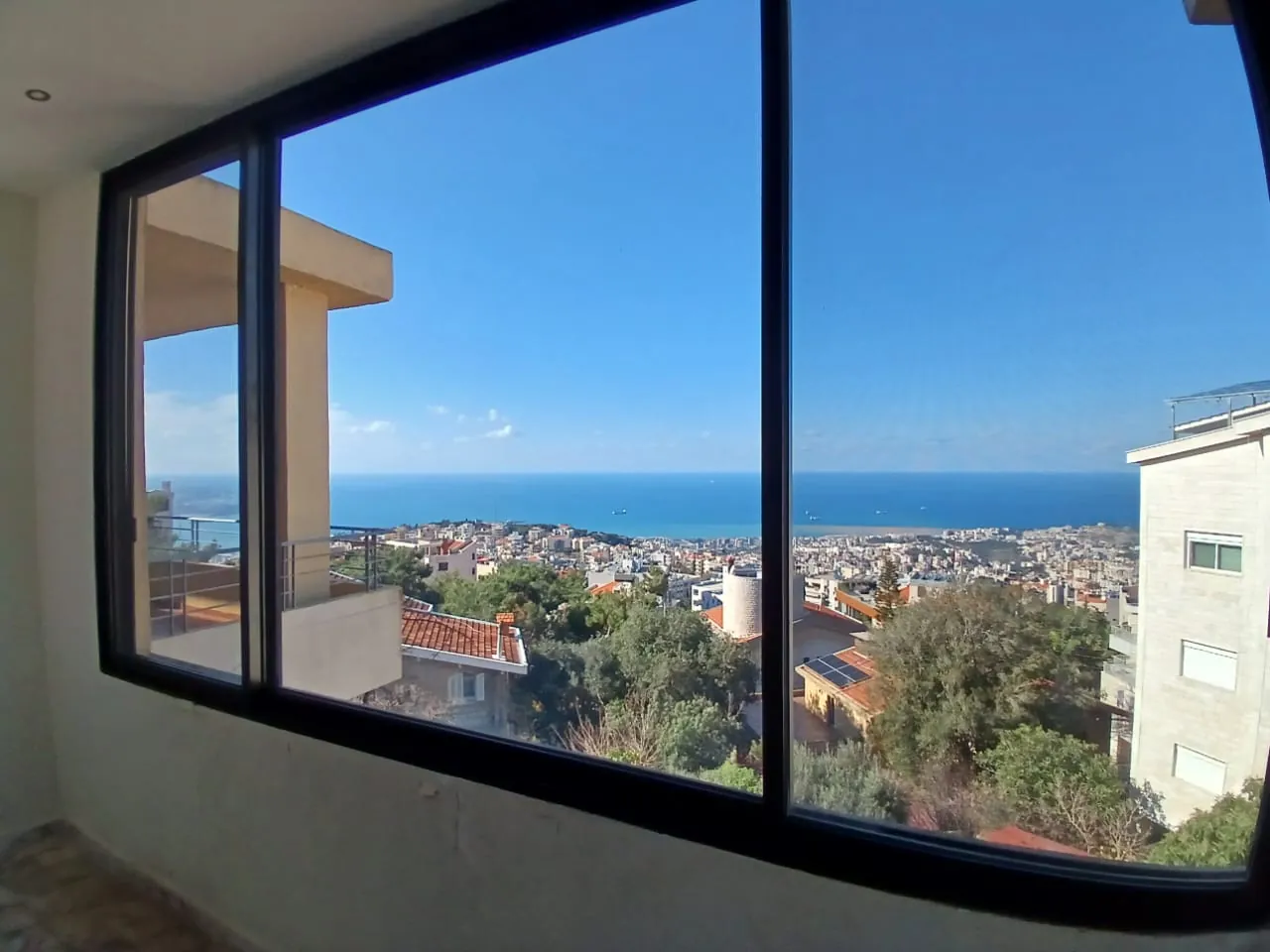 Spacious Furnished Apartment with Panoramic View For Rent in Biyada — الصورة 4