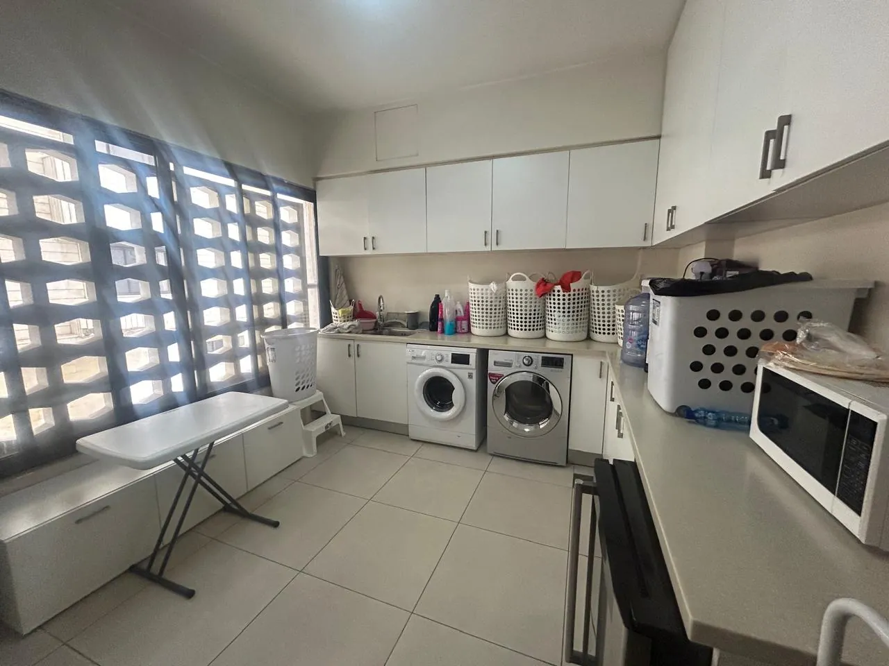 Beautiful Unfurnished 4-Bedroom Apartment for Sale In Jnah — photo 10