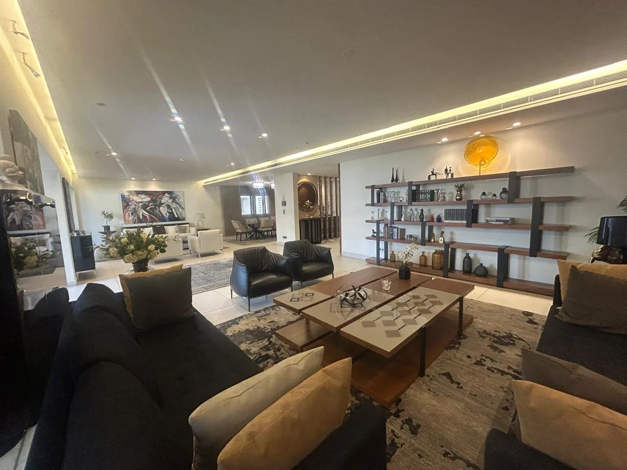 Beautiful Unfurnished 4-Bedroom Apartment for Sale In Jnah — photo 4