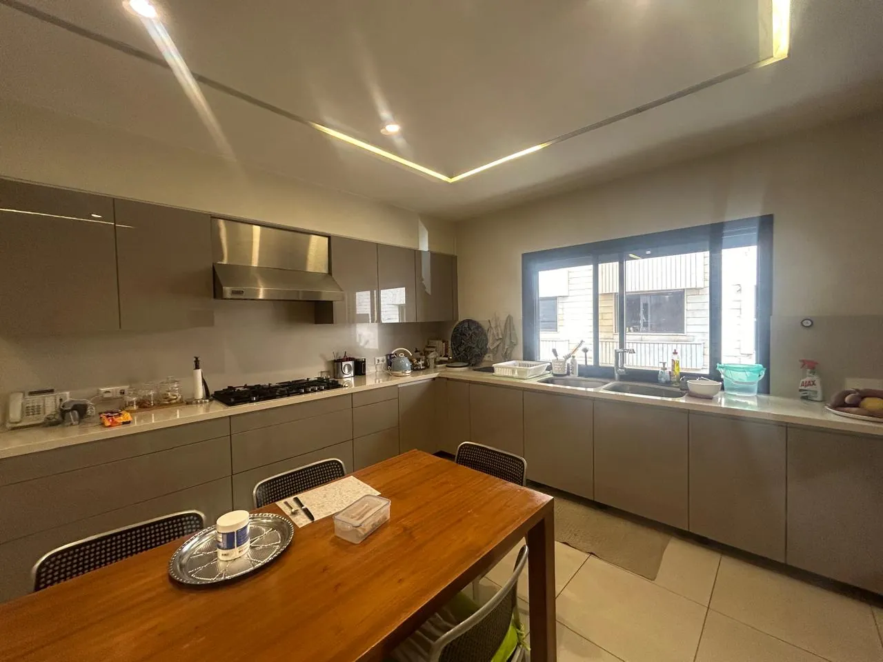 Beautiful Unfurnished 4-Bedroom Apartment for Sale In Jnah — photo 8
