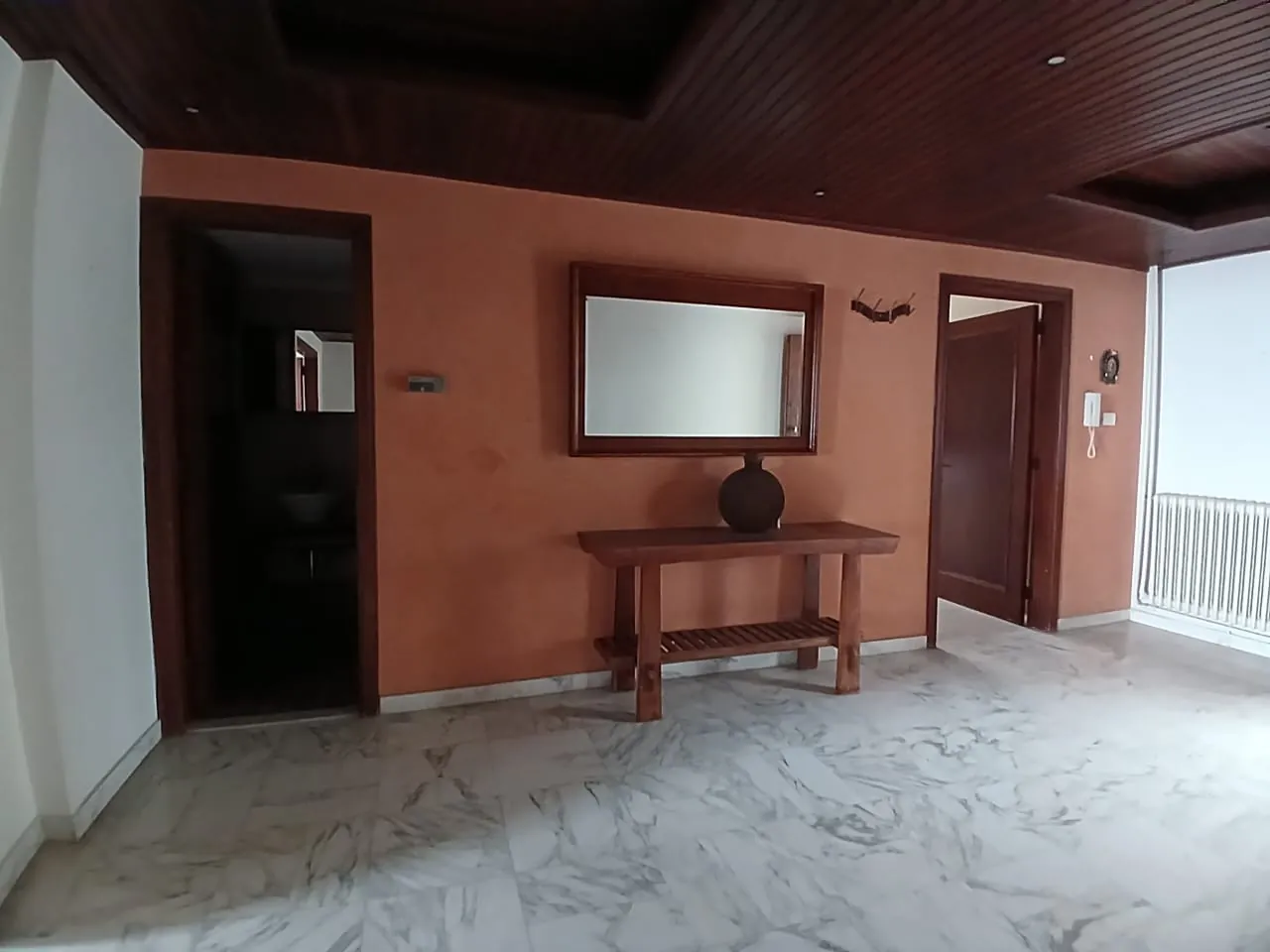 Spacious Furnished Apartment with Panoramic View For Rent in Biyada — الصورة 7