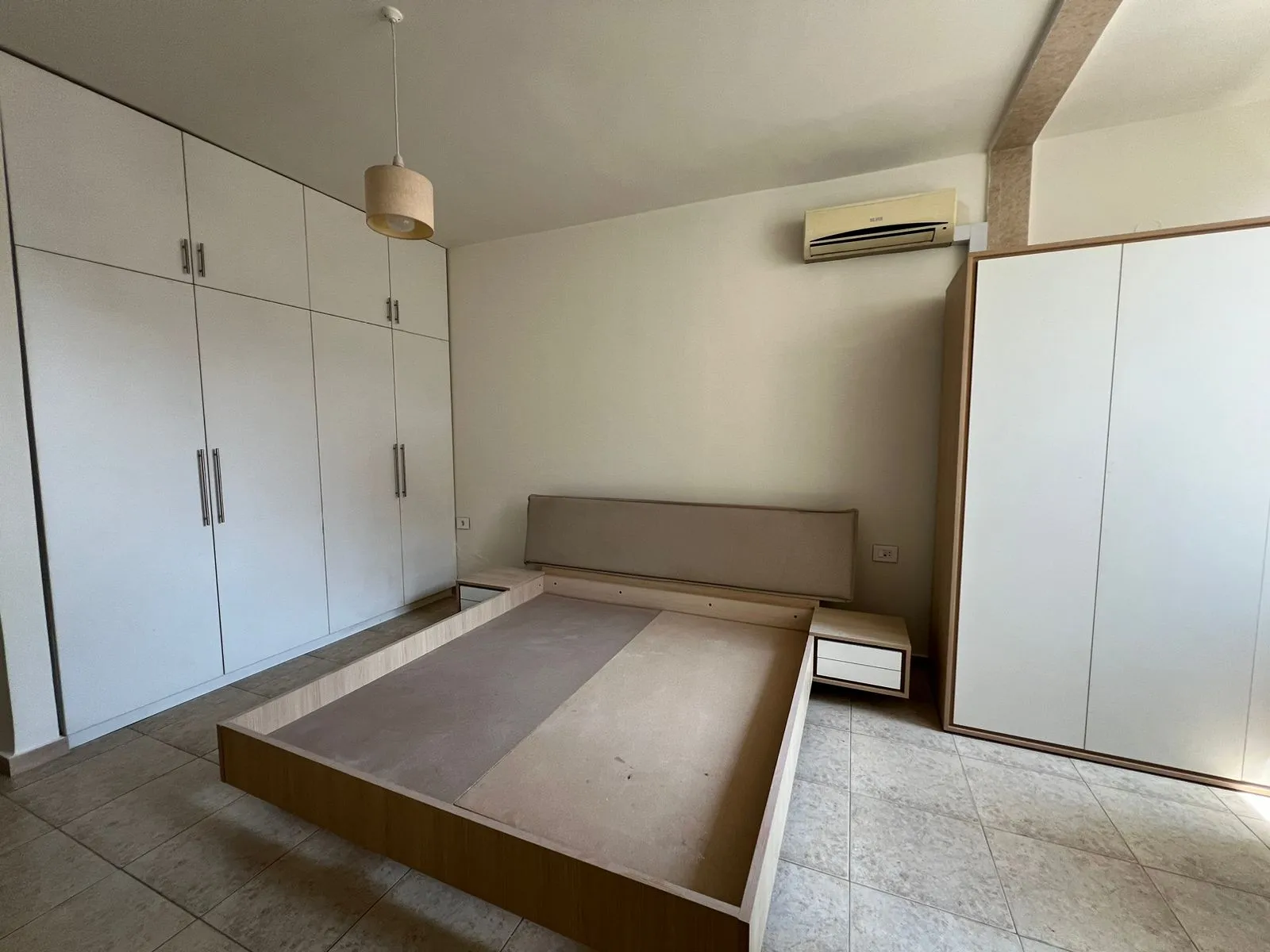 3-Bedroom Apartment for Rent In Sioufi, Achrafieh — الصورة 7