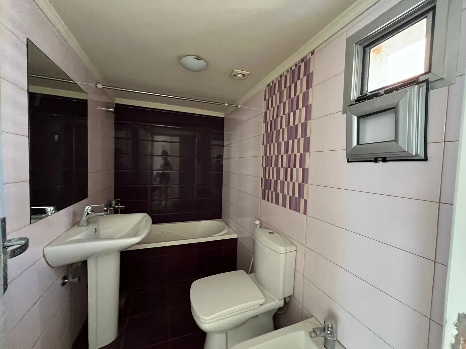 3-Bedroom Apartment for Rent In Sioufi, Achrafieh — الصورة 8