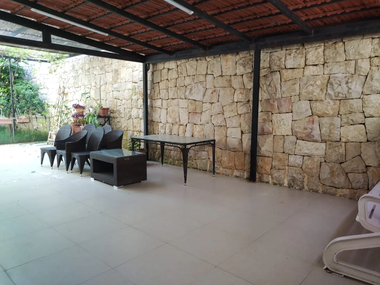 Furnished Apartment With Terrace & Garden for Rent In Kfarhbeib — الصورة 3