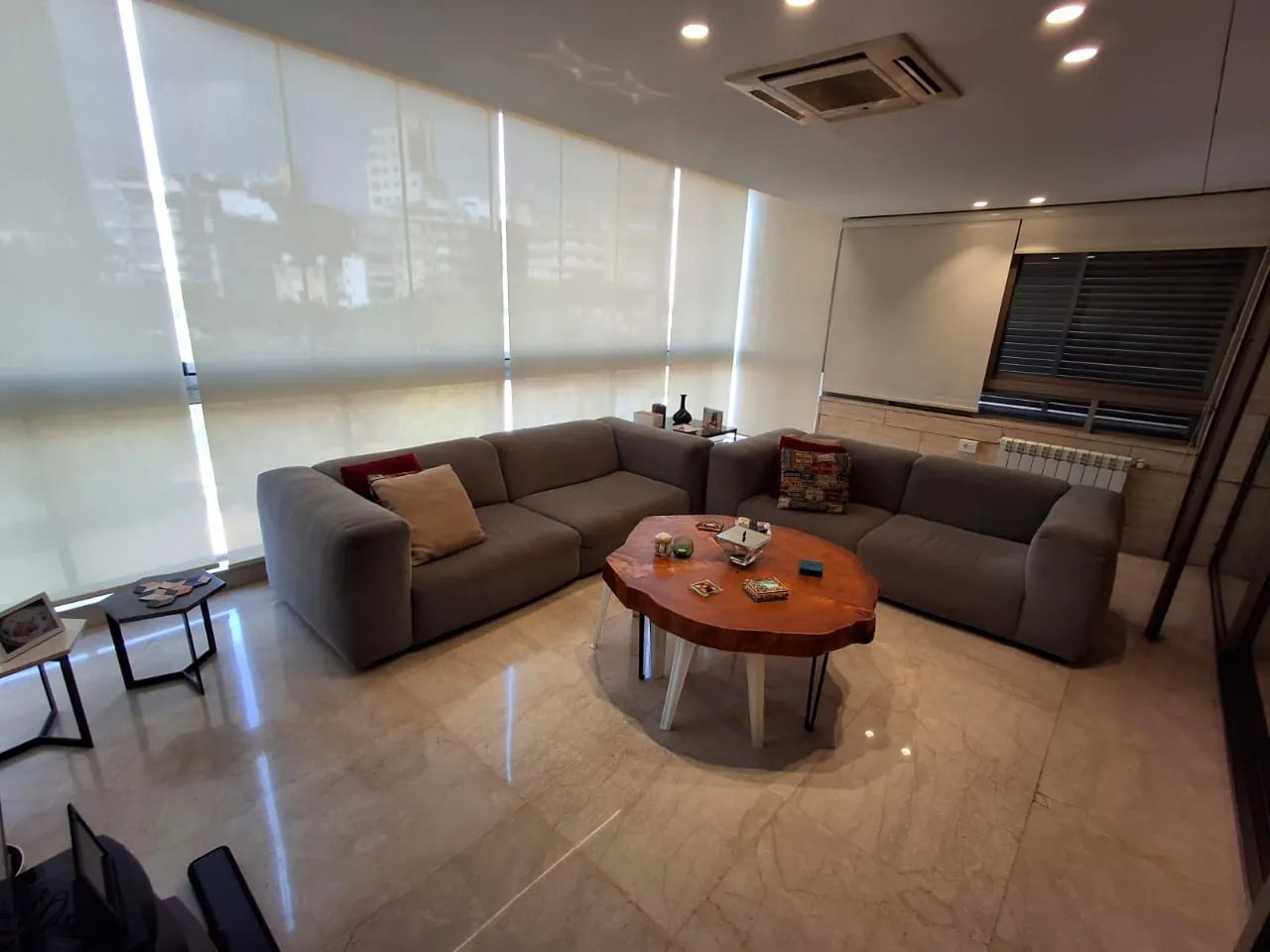 Furnished Apartment for Rent In Achrafieh, Sioufi — الصورة 2