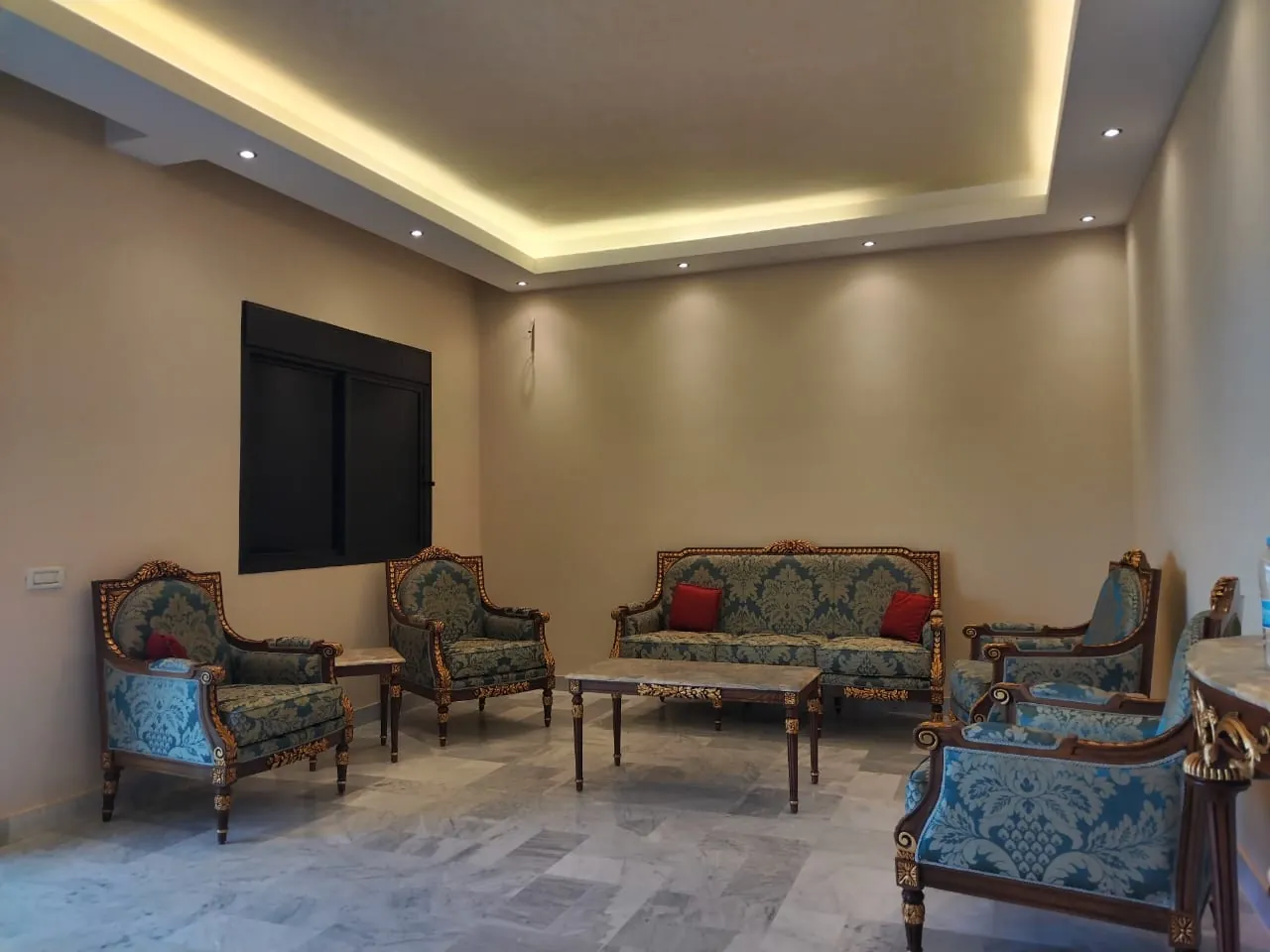 3-Bedroom Apartment for Rent In Zouk Mikael — الصورة 2
