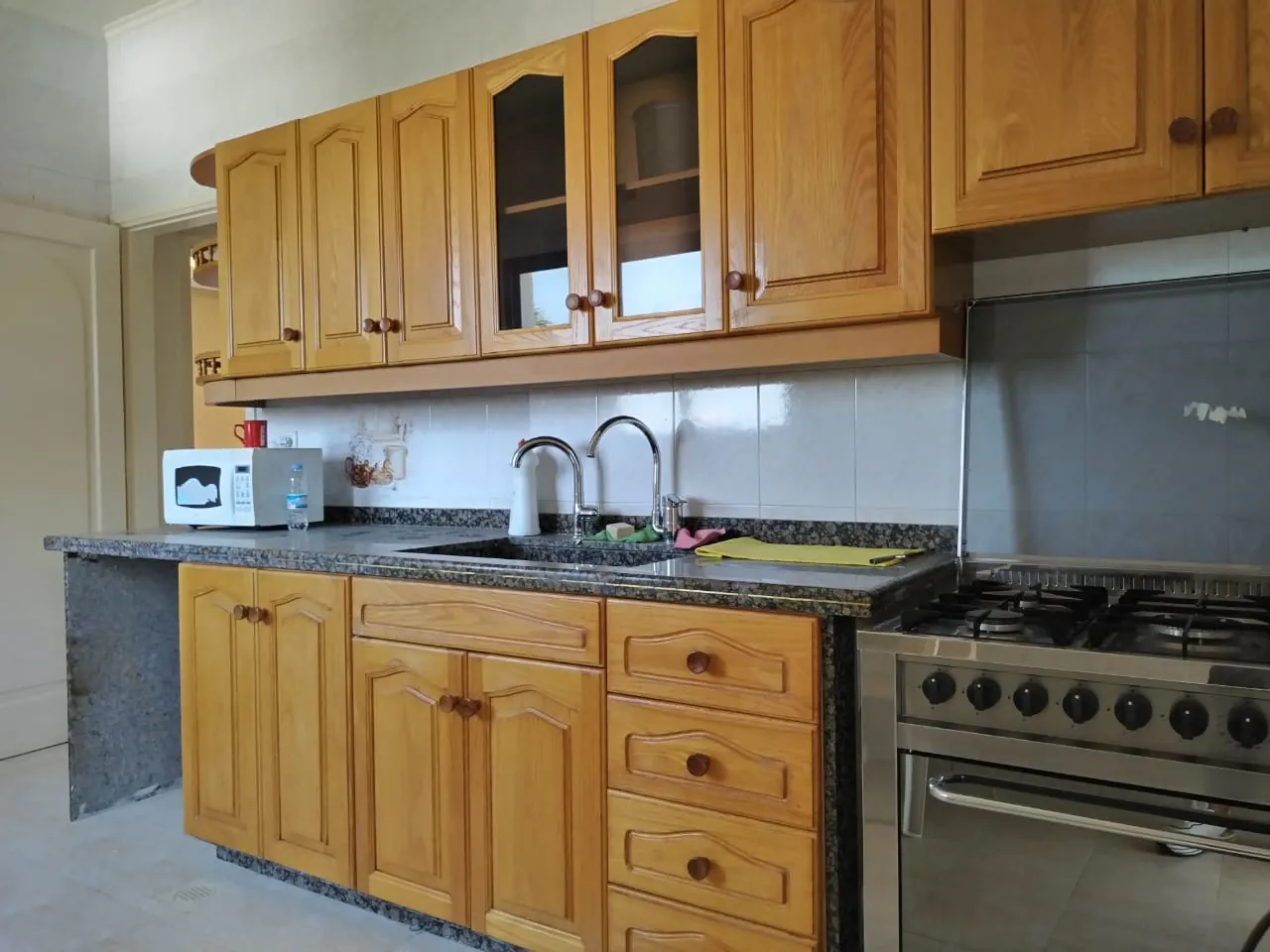 3-Bedroom Apartment for Rent In Zouk Mikael — الصورة 4