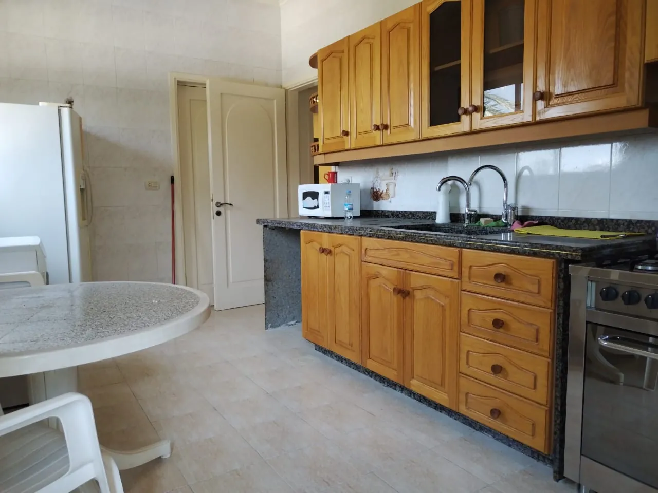 3-Bedroom Apartment for Rent In Zouk Mikael — الصورة 5