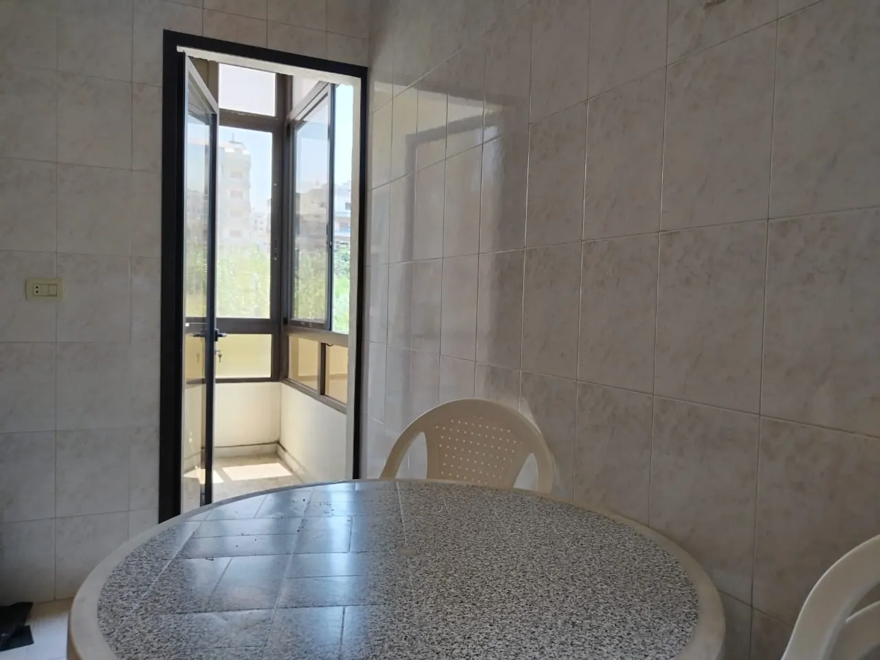 3-Bedroom Apartment for Rent In Zouk Mikael — الصورة 6