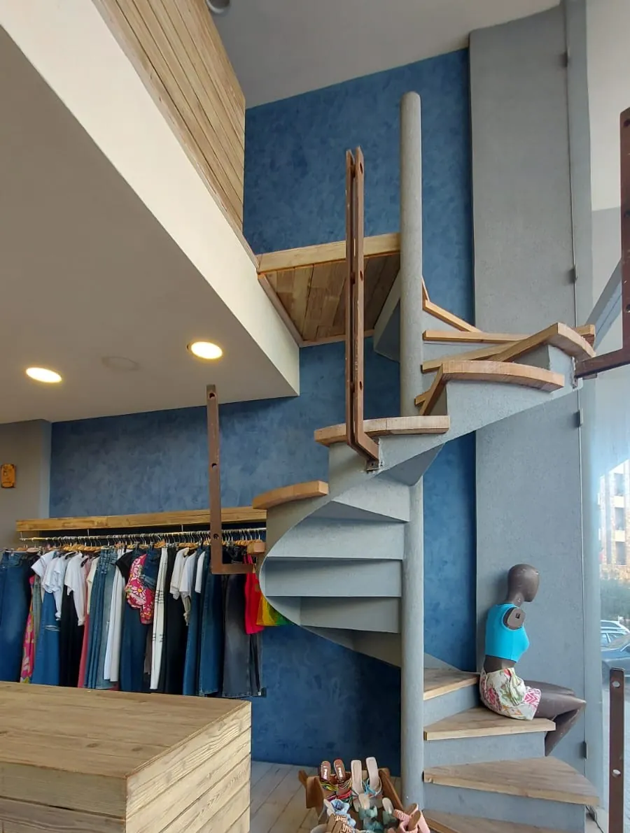 Shop for Rent In Jbeil In A Well Known Center — الصورة 4