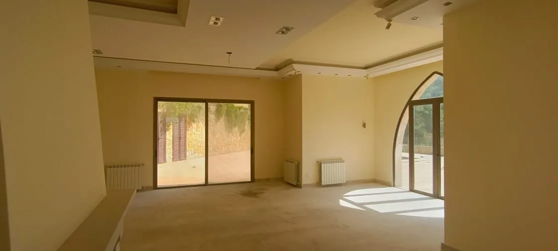 Triplex Villa For Rent in Chnaniir With Panoramic View — الصورة 4