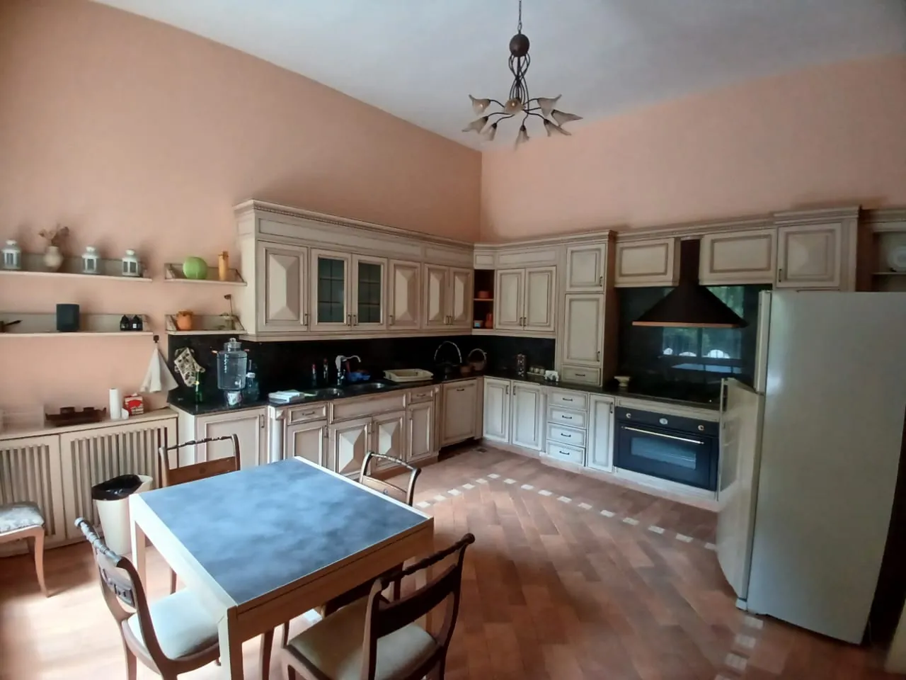 Fully Furnished Traditional Lebanese House With View For Sale In Beit Chabeb — الصورة 10