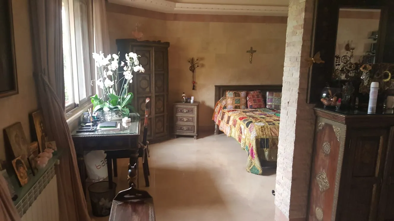 Spacious Sublime Villa With Garden For Sale In Mansourieh — الصورة 10