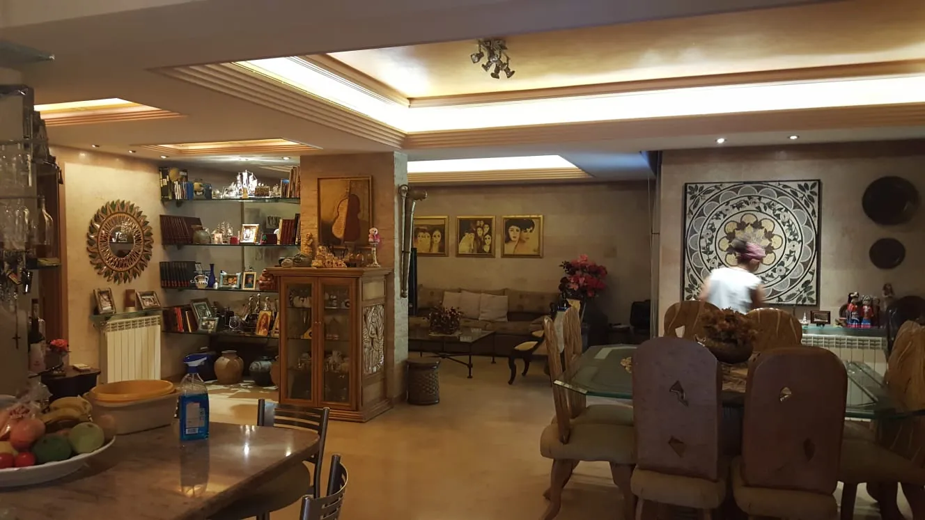 Spacious Sublime Villa With Garden For Sale In Mansourieh — الصورة 4
